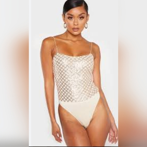 PrettyLittleThing Rose Gold Sequin Bodysuit Size 4 - Picture 2 of 16